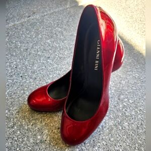 Gianni Bini Red Heel